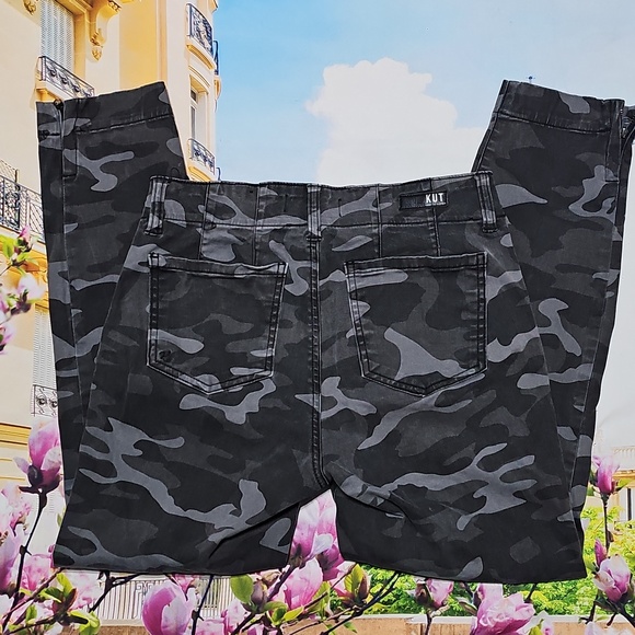 Wit & Wisdom Black and Gray Camo Straight-Leg Pants Size 6 - Picture 6 of 7